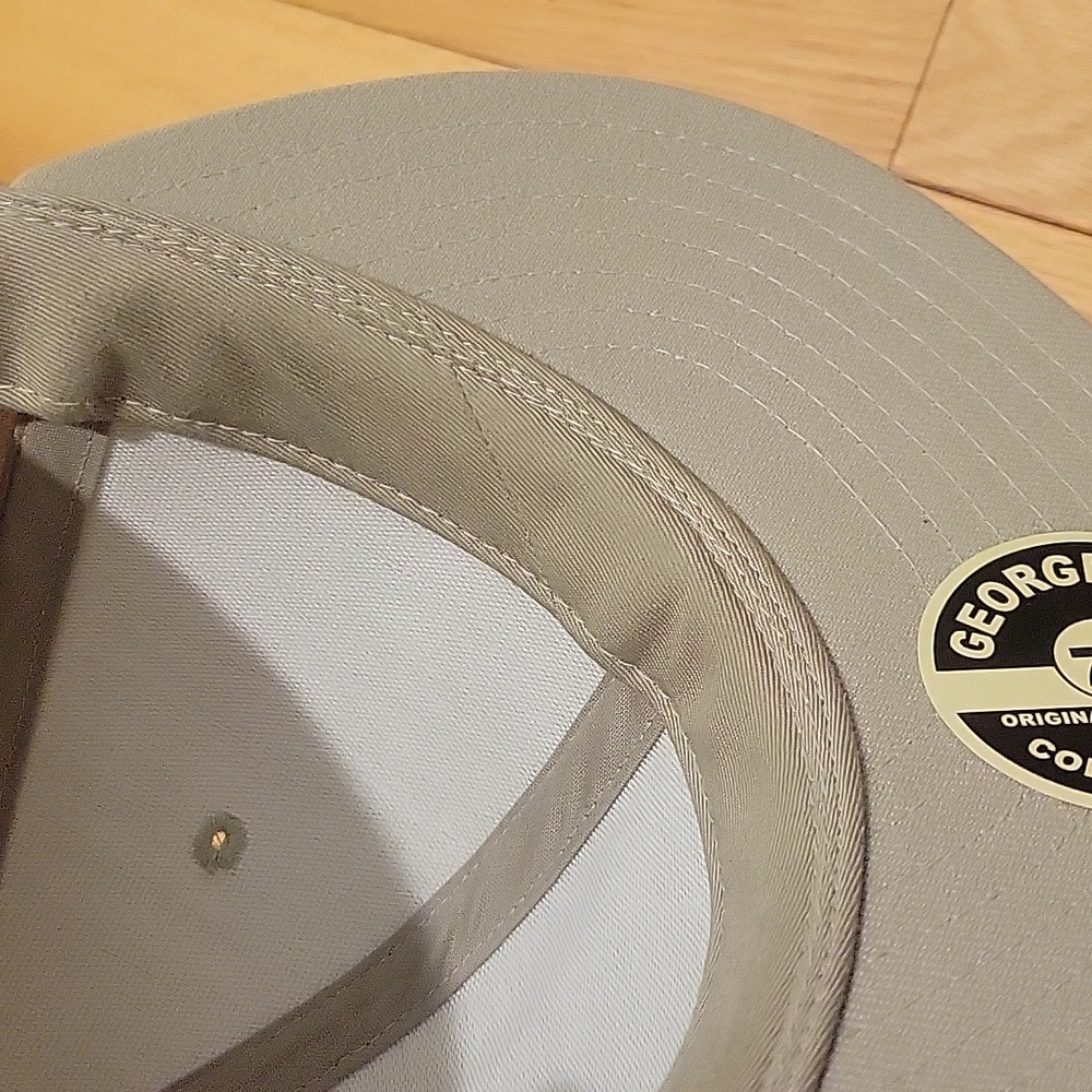 Fitted hat - Picture 5 of 7